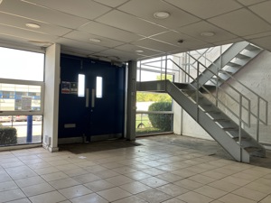  Milton Keynes,  Buckinghamshire,  MK14 5BN picture 3