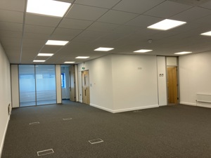  Milton Keynes,  MK5  picture 5