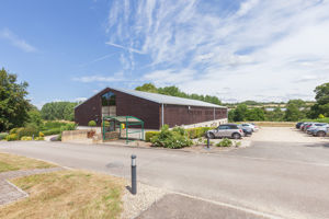  Charlbury,  Chipping Norton,  Oxfordshire,  OX7 3EW picture 1