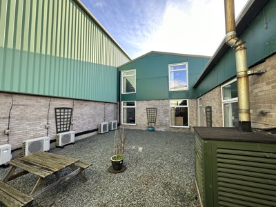 Photo 32