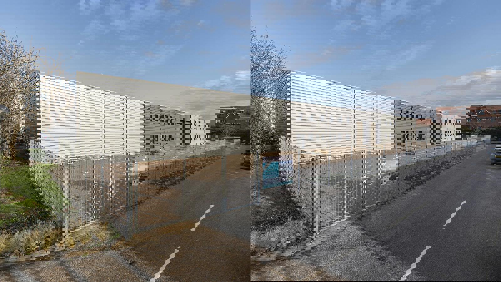 IW090125CA030.jpg IW090125CA030