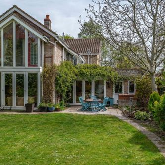 Image of Queen-Ediths2(2)