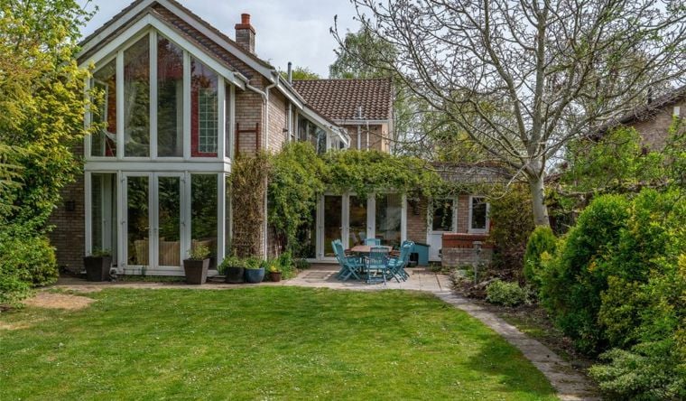 Image of Queen-Ediths2(2)