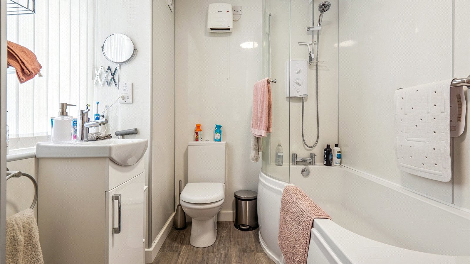 Lot 5 Bathroom.jpg Lot 5 Bathroom
