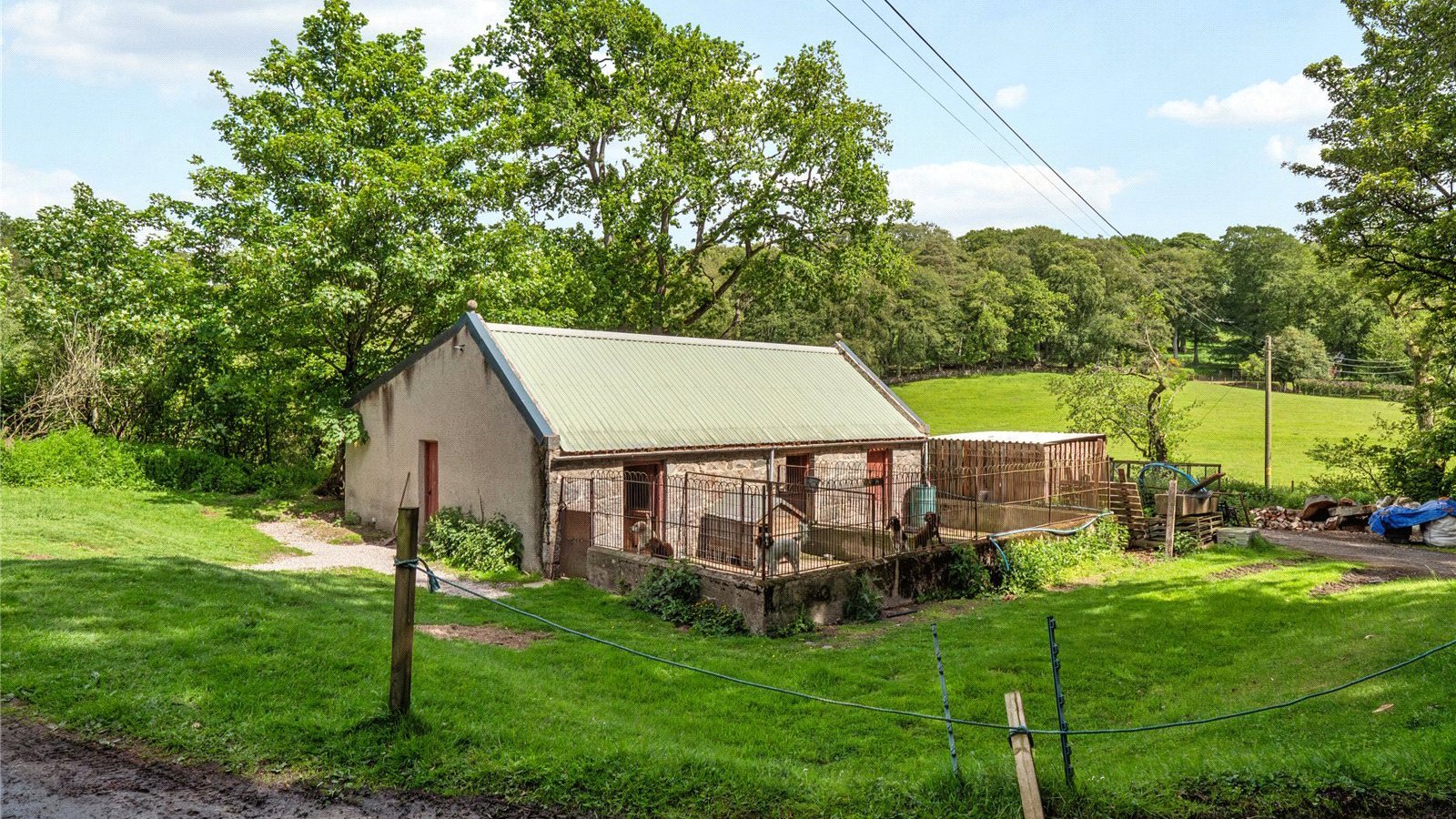 Lot 5 Kennels.jpg Lot 5 Kennels
