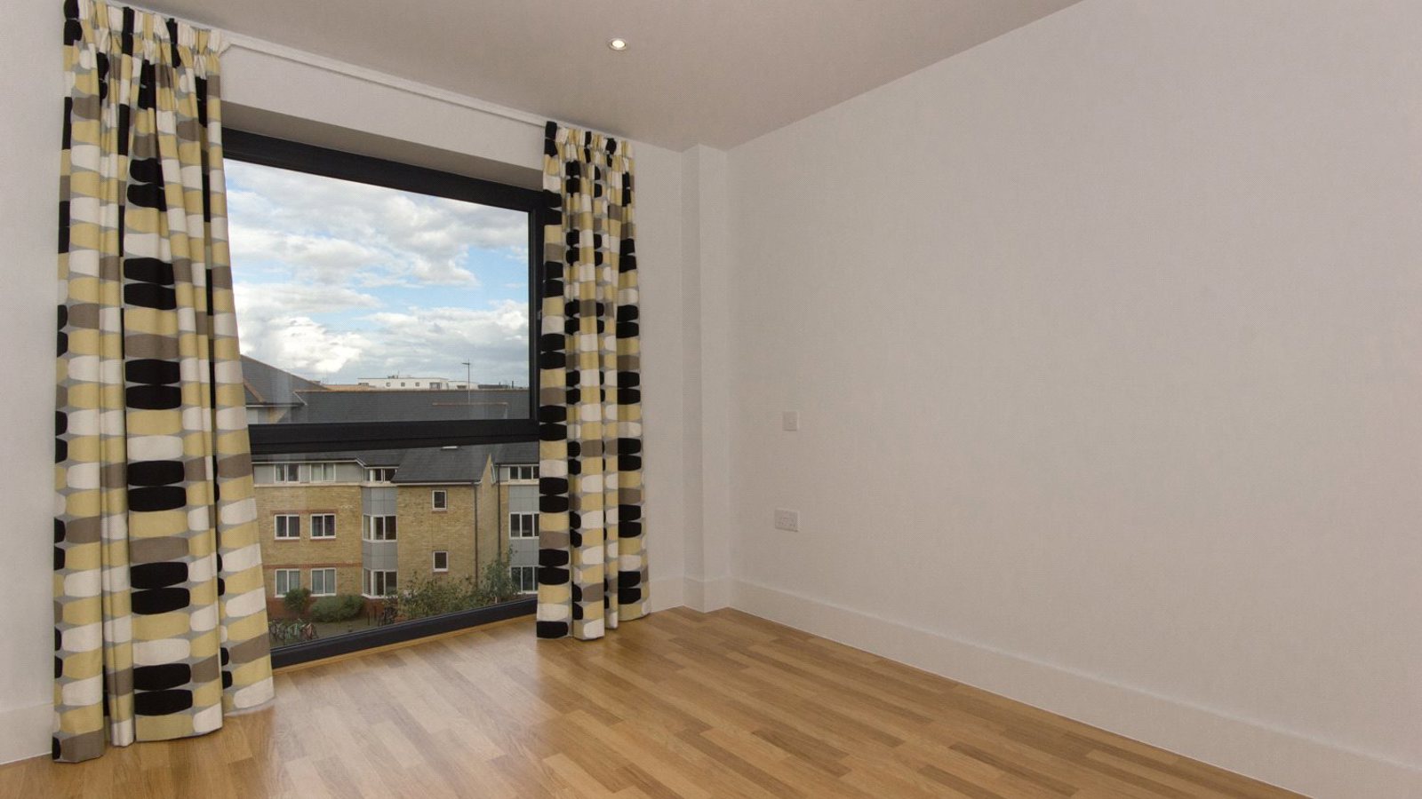 Bedroom.jpg Bedroom