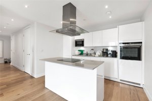 Cambridgeshire, CB1 1HS picture 2