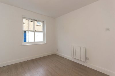 Lounge1.jpg