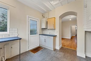 Cambridgeshire, CB1 2DE picture 6