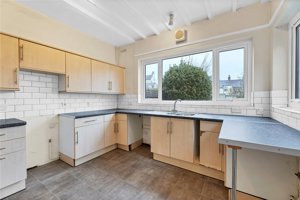 Cambridgeshire, CB1 2DE picture 5