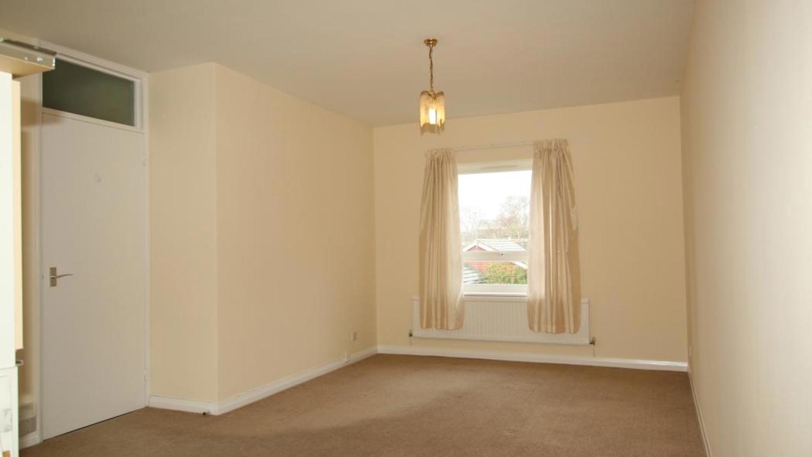 Master Bedroom.jpg Master Bedroom