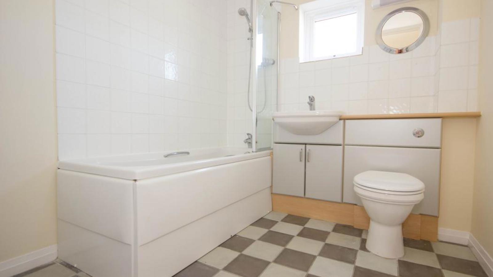 Bathroom.jpg Bathroom