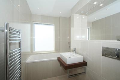 Bathroom1.jpg