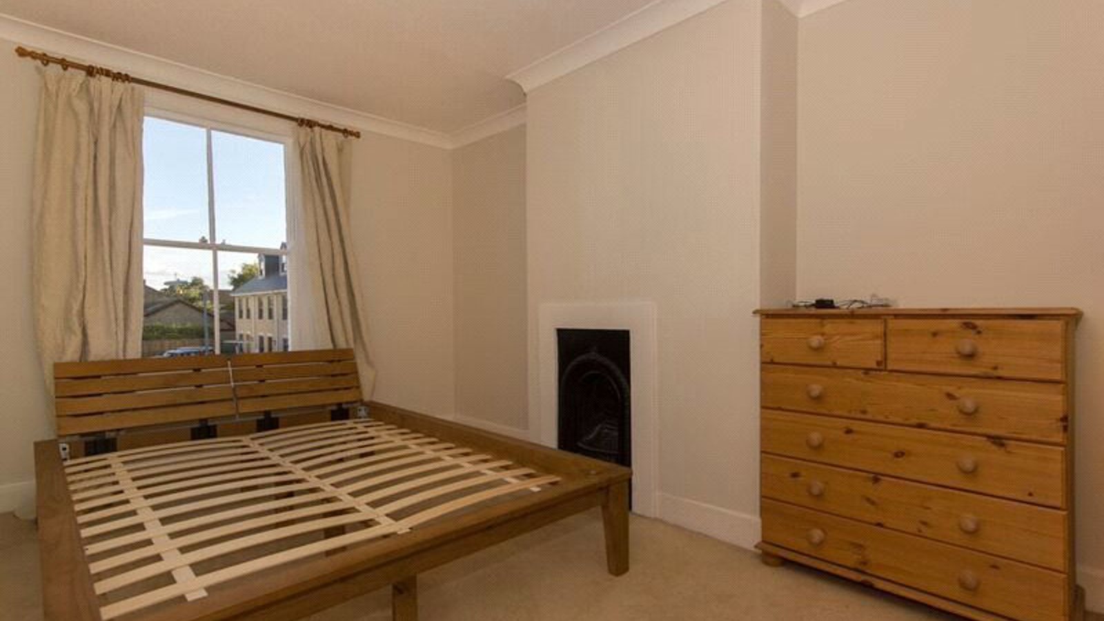 Bedroom 1.jpg Bedroom 1