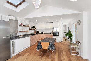 Beech Drive, Trumpington picture 2