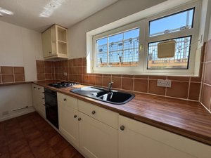 Bishops Court, Trumpington picture 5