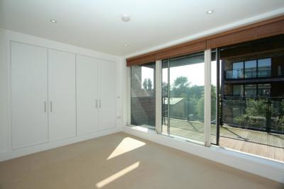Bedroom 1.jpg