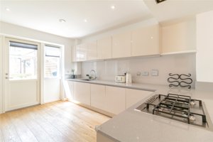 Clay Farm Drive, Trumpington picture 5