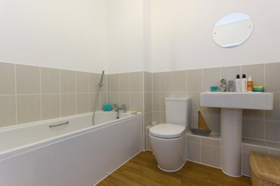 Bathroom1.jpg