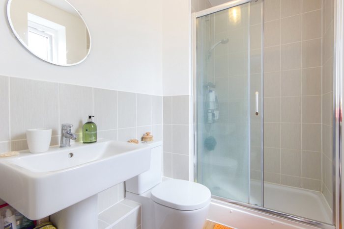 Ensuite Shower Room1.jpg