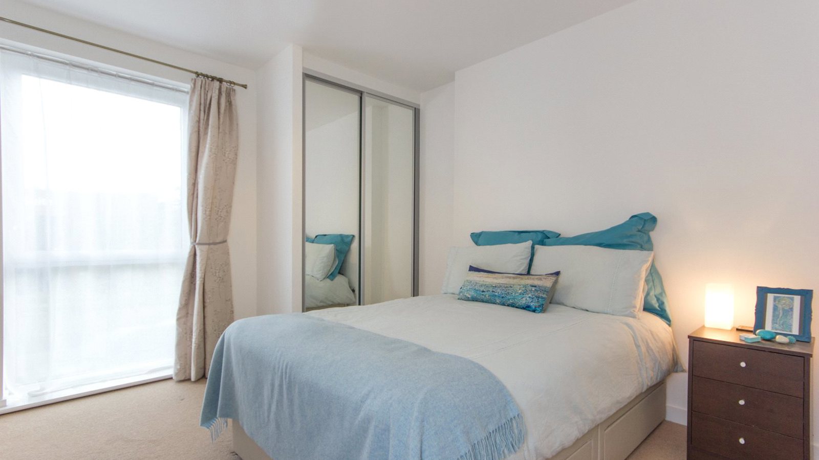 Bedroom.jpg Bedroom