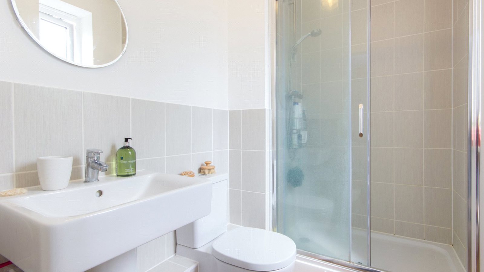 Ensuite Shower Room.jpg Ensuite Shower Room
