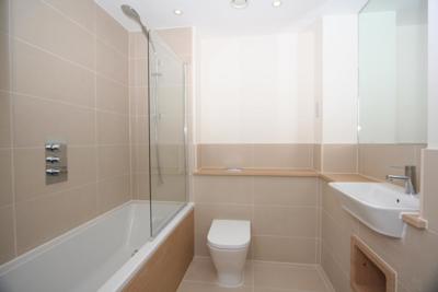 Family Bathroom1.jpg
