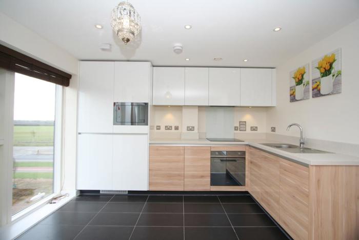 Kitchen1.jpg