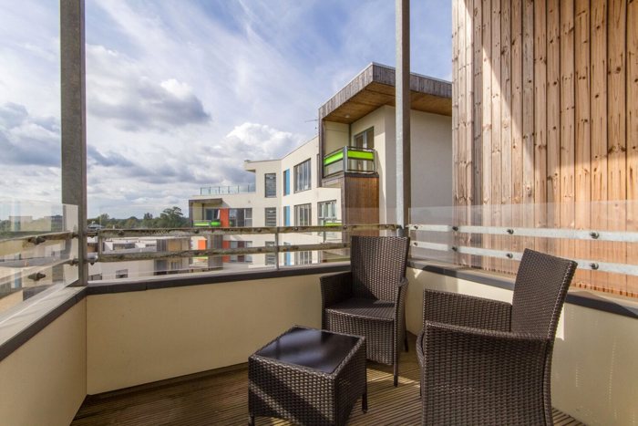 Balcony1.jpg