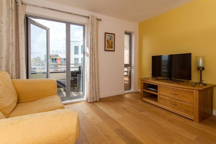 Living Room1.jpg