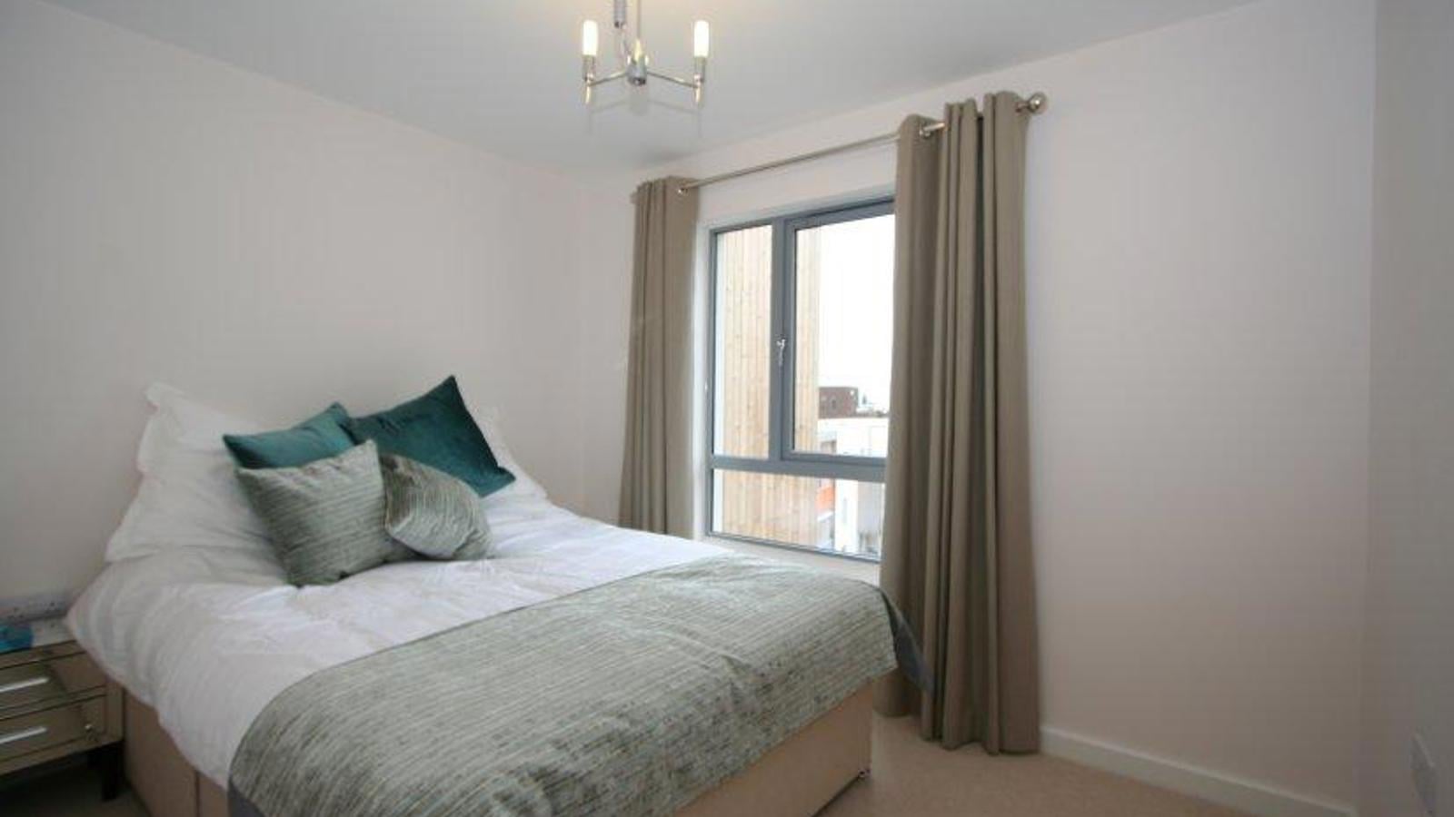 Bedroom.jpg Bedroom