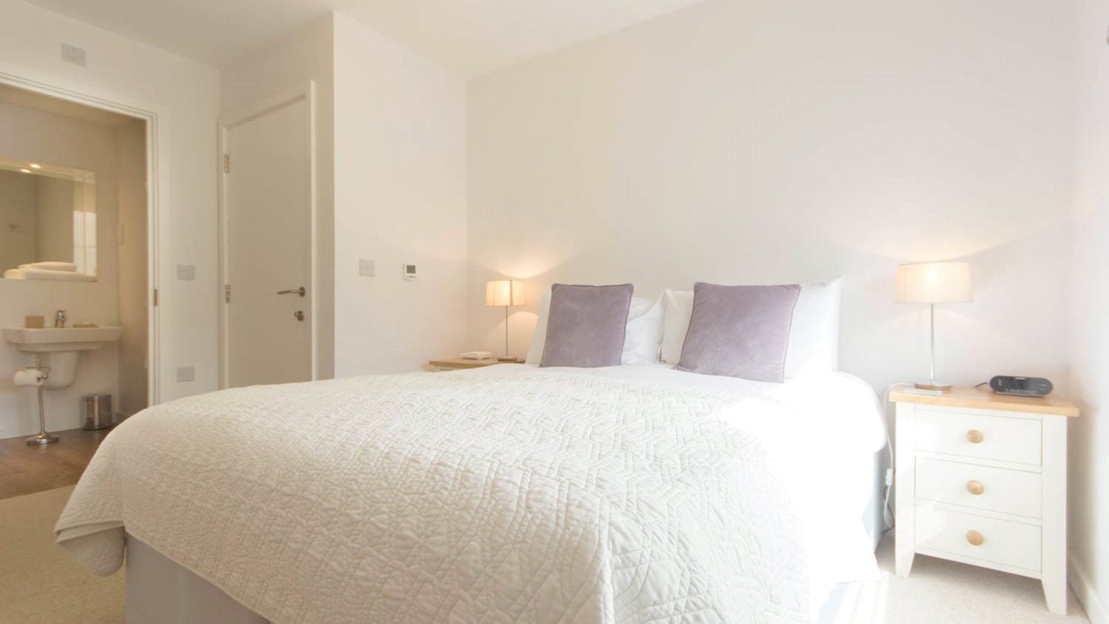 Bedroom.jpg Bedroom