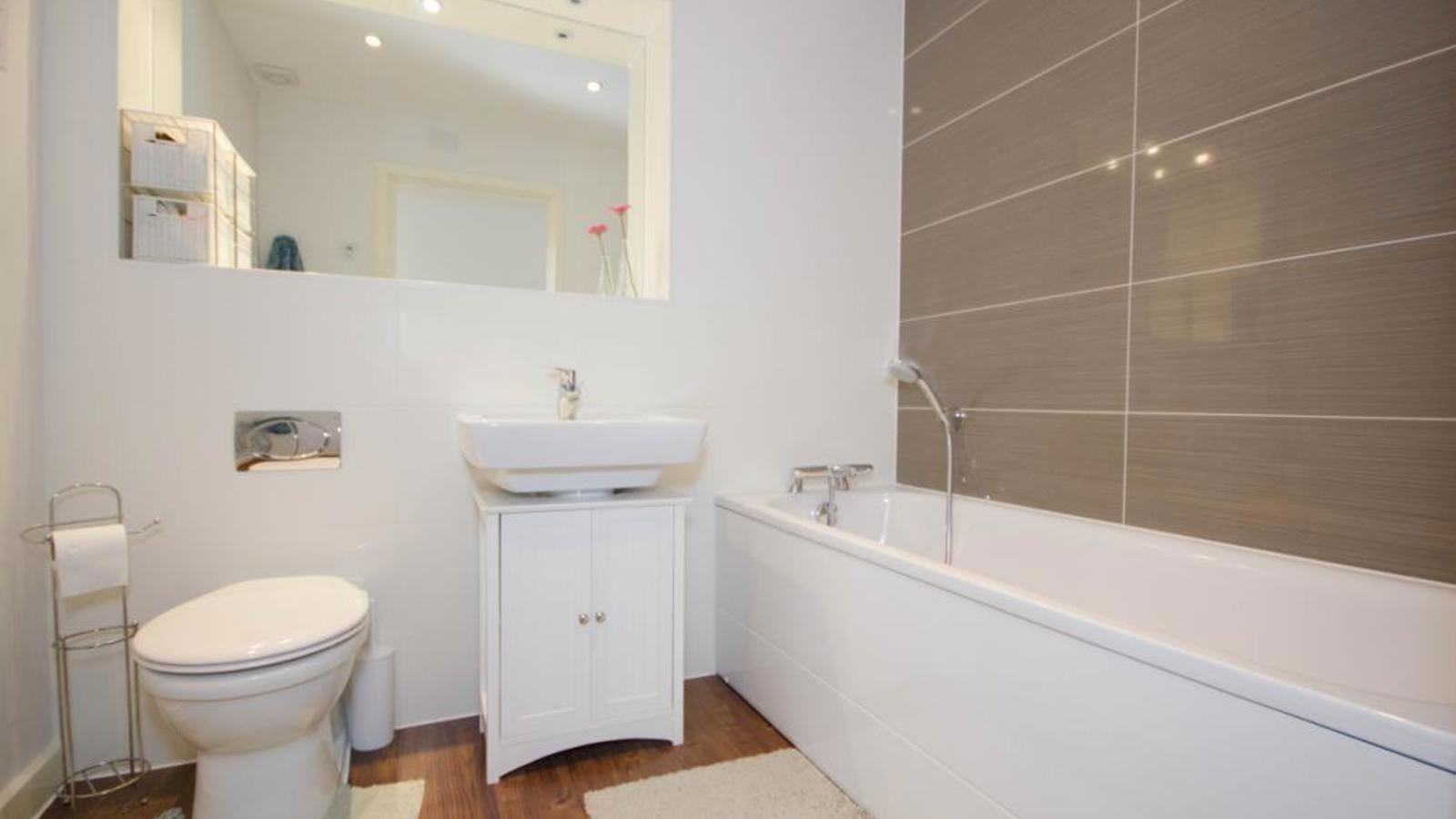 Bathroom.jpg Bathroom