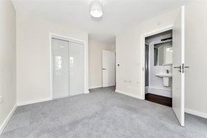 Glenalmond Avenue, Cambridge picture 4