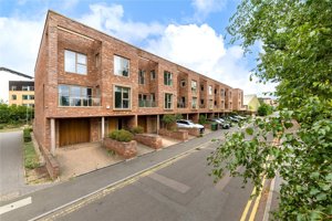 Harrison Drive, Cambridge picture 1