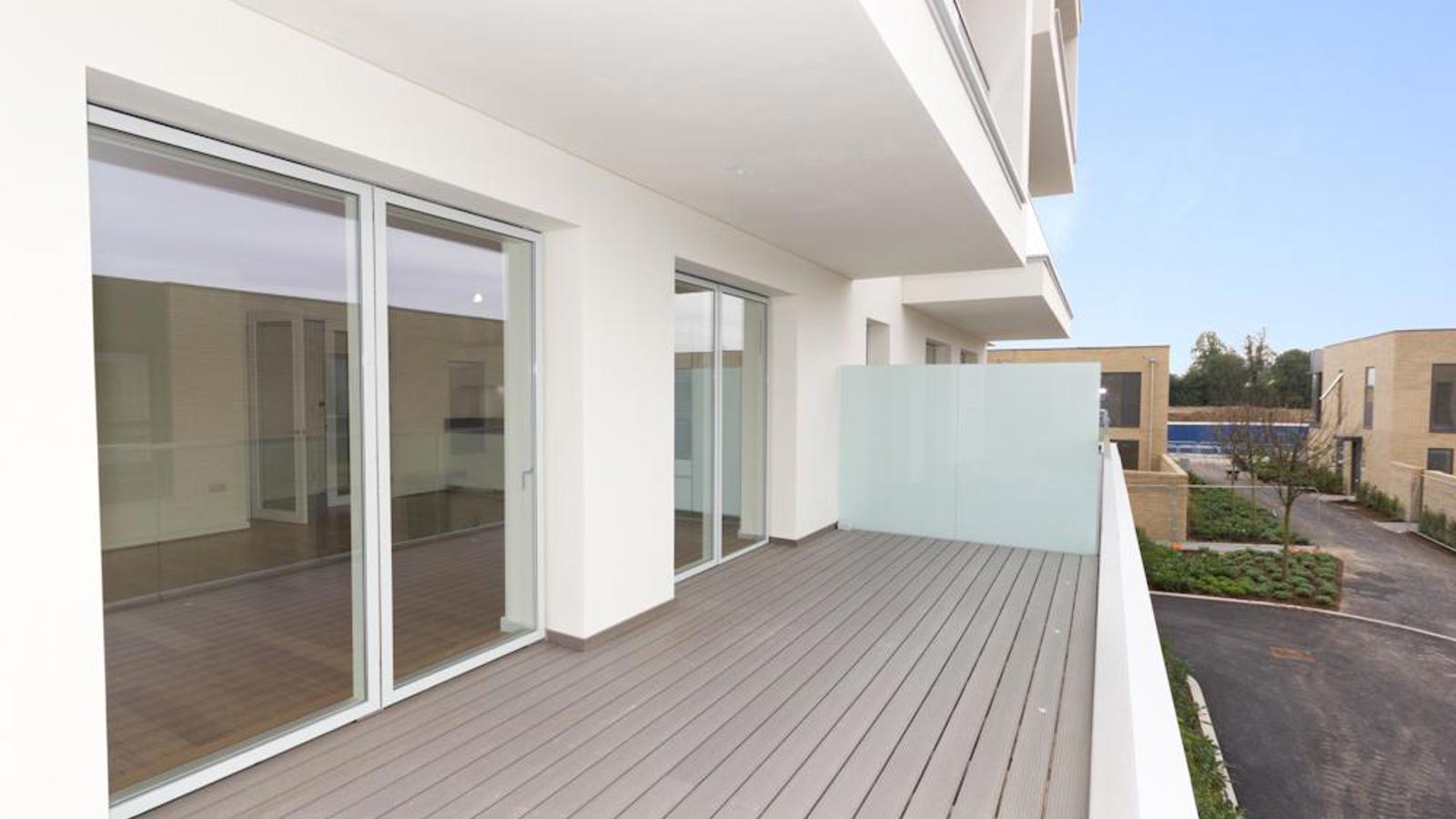 BAlcony 1.jpg BAlcony 1