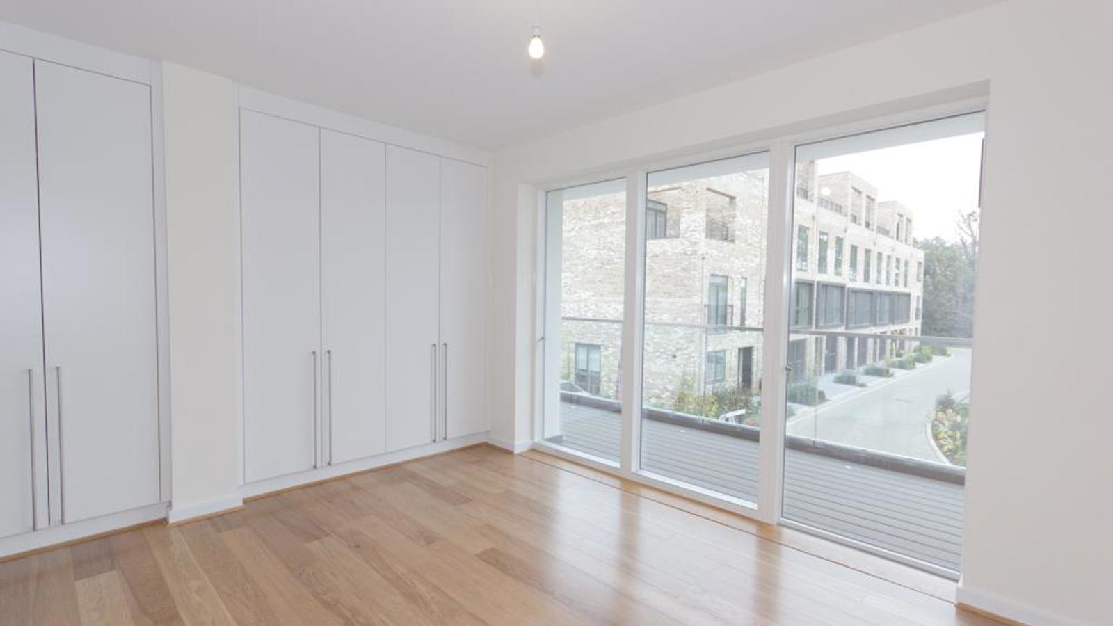 Bedroom.jpg Bedroom