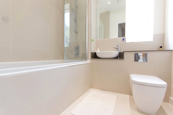 Bathroom1.jpg