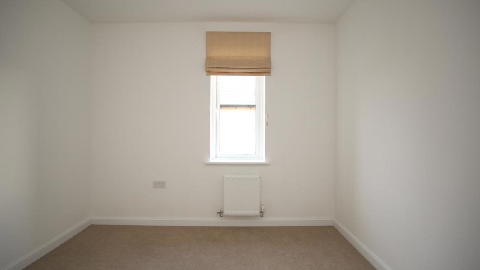 Bed 4.jpg Bed 4