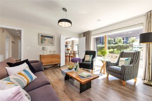 Royal Way, Trumpington picture 2