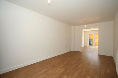 Living Room1.jpg