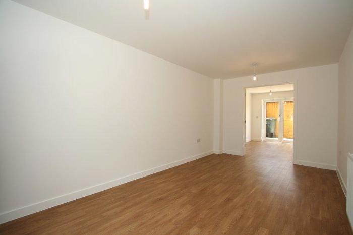 Living Room1.jpg