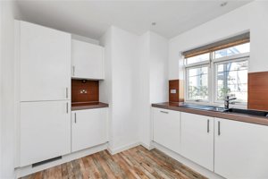 Cambridge, CB2 0NU picture 3