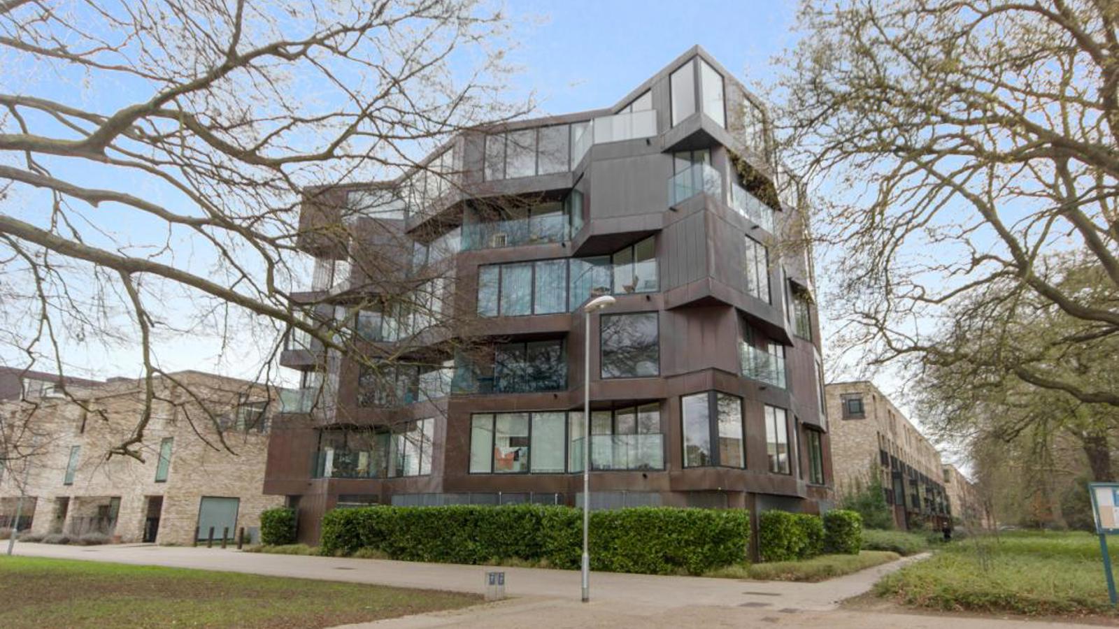 Building.jpg Building