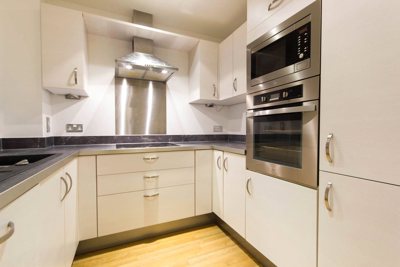 Kitchen1.jpg