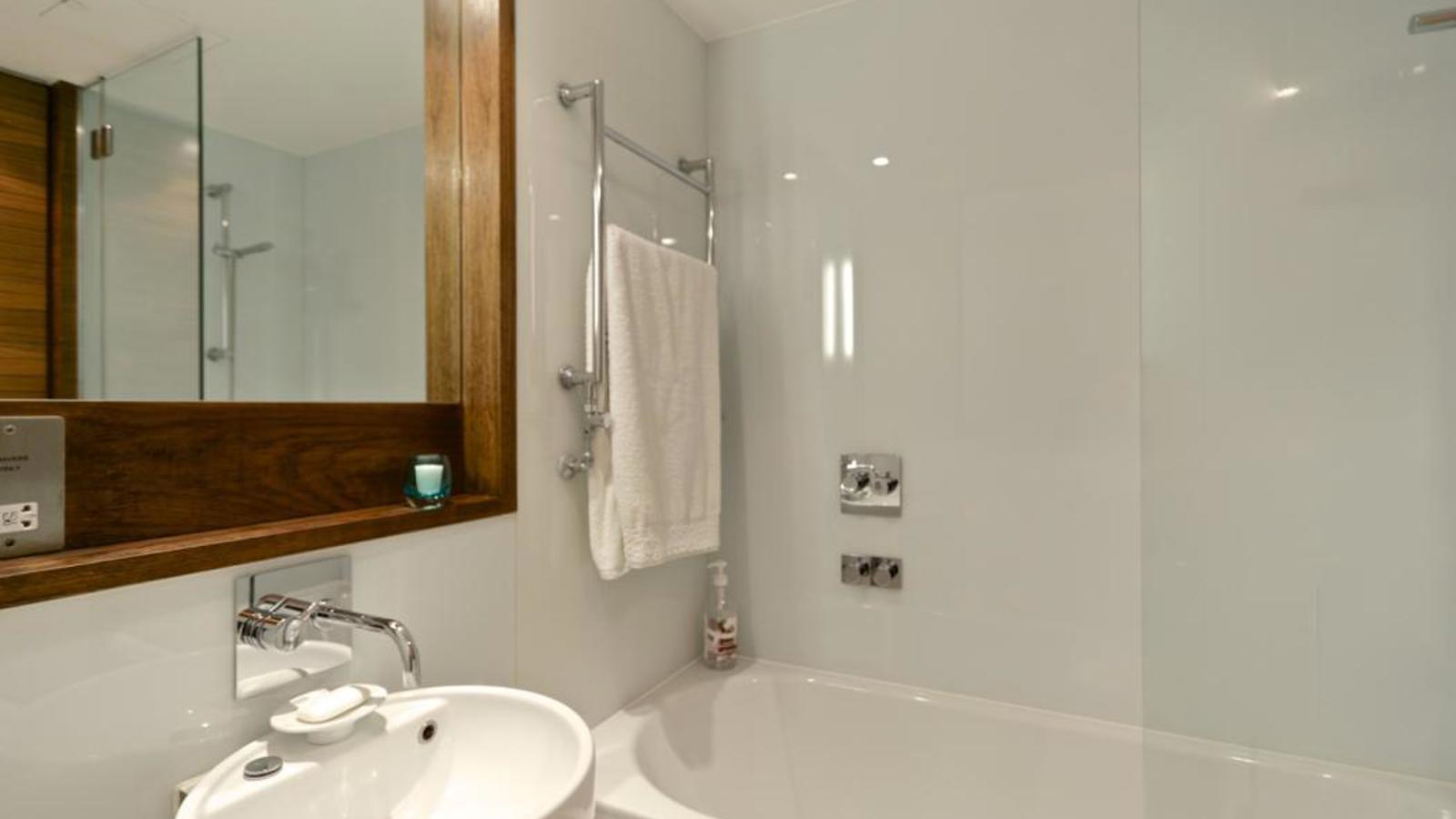 Bathroom.jpg Bathroom