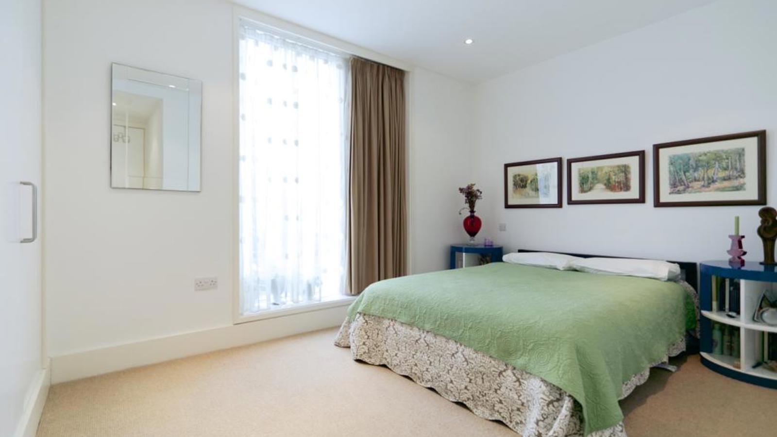 Bedroom.jpg Bedroom