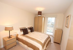 Warren Close, Station Road picture 3