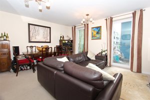 Warren Close, Station Road picture 3