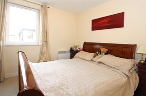 Warren Close, Station Road picture 4